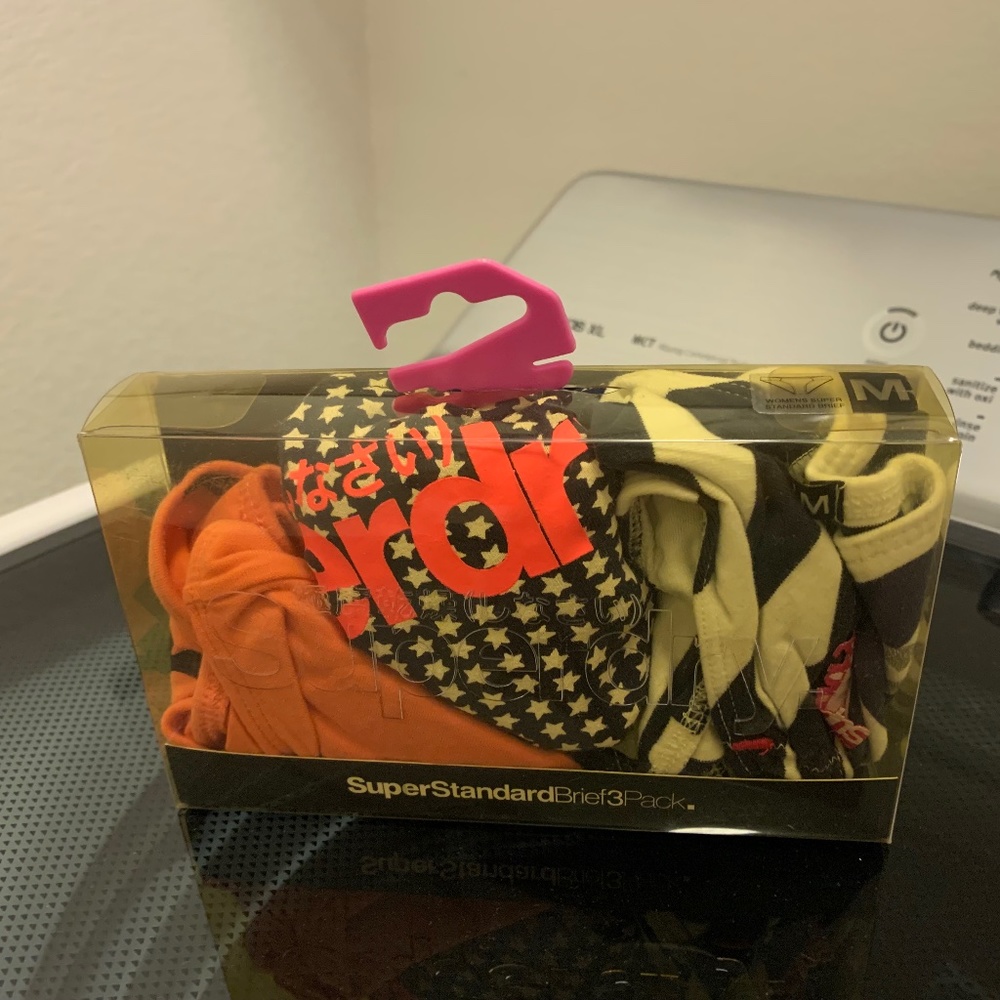 Super standard brief